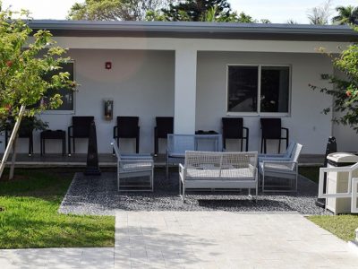 imgi_19_Galt-Ocean-Rehab-Residence-Sitting-Area